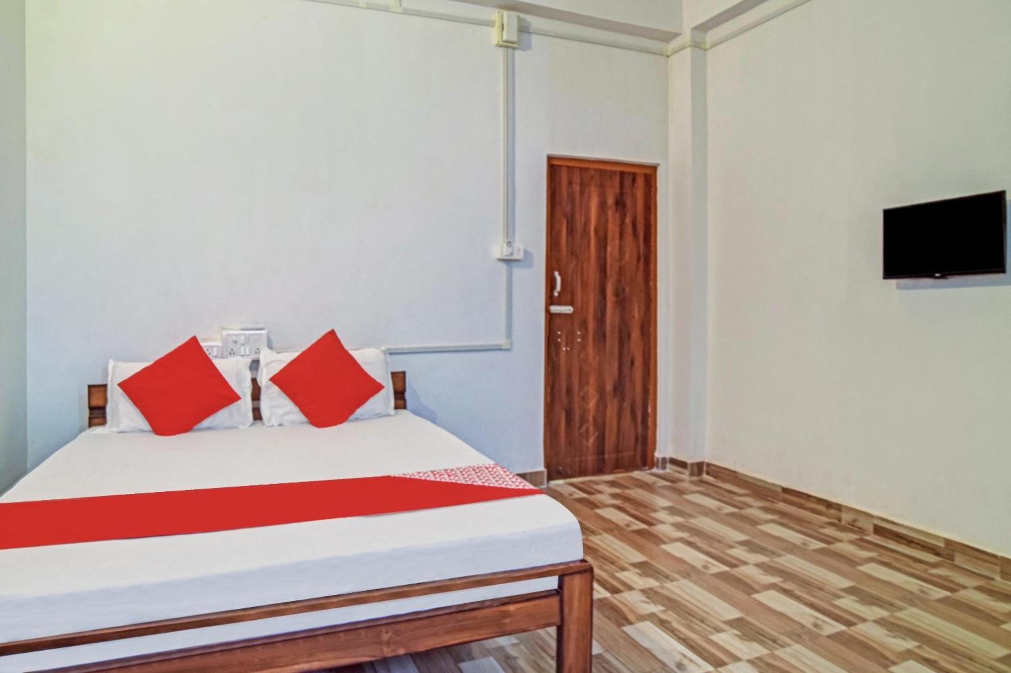 Spot On Jp Guest House Kaharpara Екстериор снимка